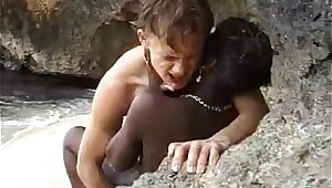 African teen gets anal fucked fain�ant